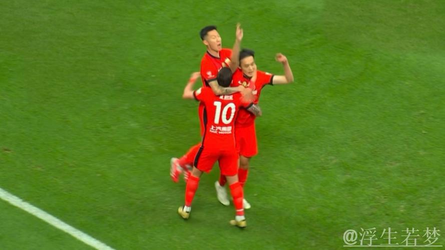 维塔尔角球助攻,刘若钒头球抢点得分 维塔尔角球助攻,刘若钒头球抢点得分