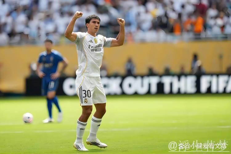 21岁奇才闪耀！皇马晋级8强，3球1助引爆全场，阿隆索展笑颜